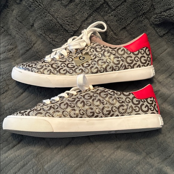 GBG Los Angeles Monogram Sneakers with Red and White Accents size 8 - Picture 4 of 7